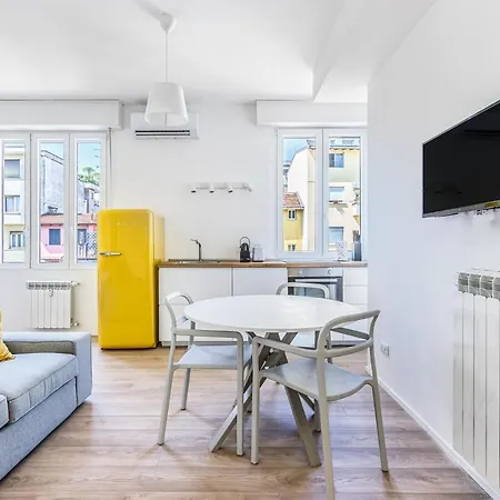 Apartment Casella Portello District 2pax Wifi Milan